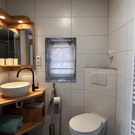 Neu! Engel Apartment *