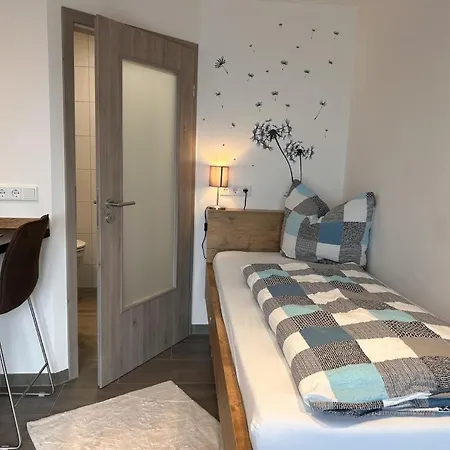 Neu! Engel Apartment *